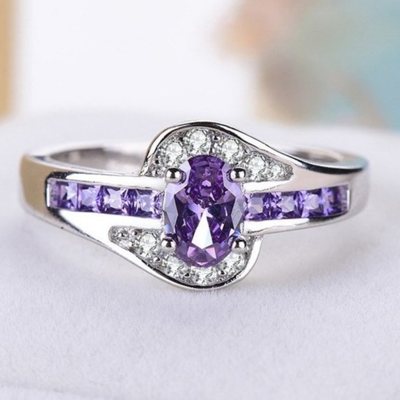 NEW Womens Halo Ring in Purple Size 7 - Picture 5 of 5